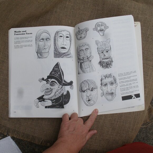 Folk Art Woodcarving 823 Detailed Patterns Book Bridgewater - Picture 14 of 16